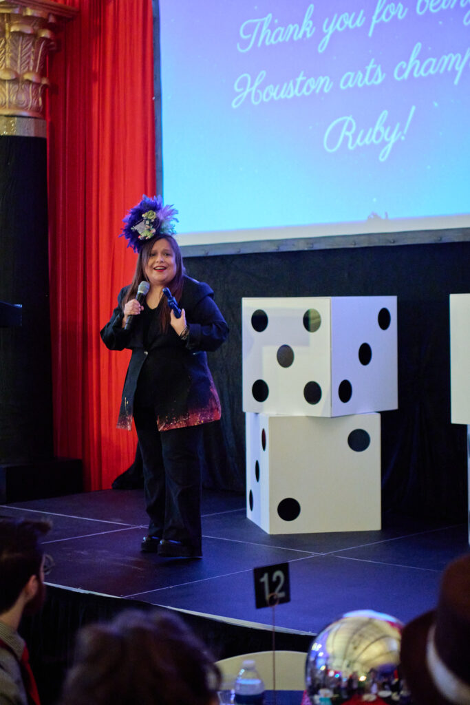 Honoree Ruby Rivera addresses the crowd at Fresh Arts Wonder Ball.  (Photo by Charlie Horse Photography)