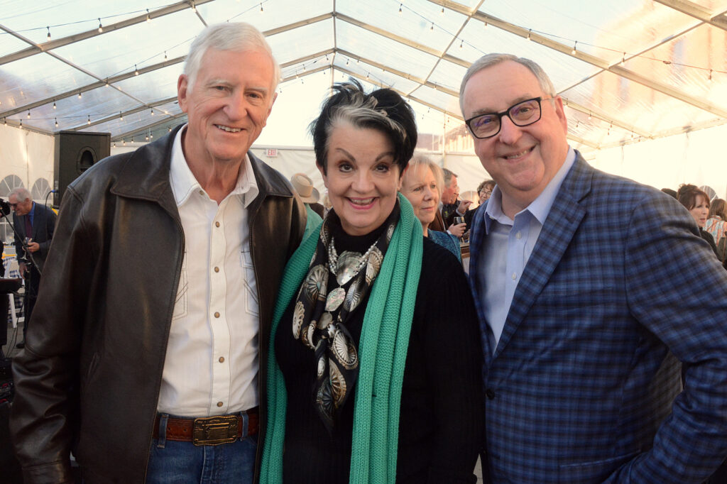 Rick Hamm (l) with Debra Staley &  Gil Staley of The Woodlands. (Photo by Dave Clements)
