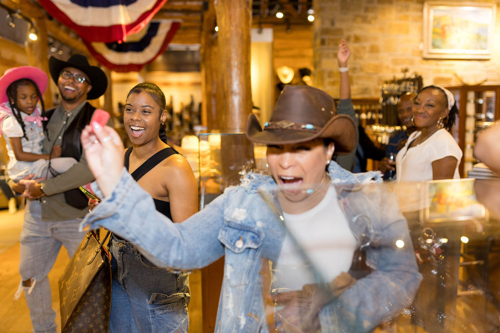 Raffle winner Renee Shilo at the Pinto Ranch celebration with LeToy Luckett. (Photo by Ivonne Perla Creative)