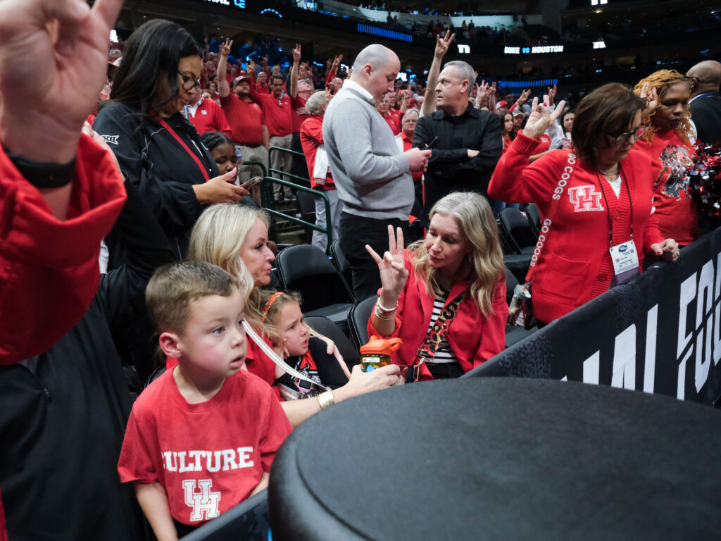 Little Maisy Jade Sampson didn't want this Houston basketball season to end either. (Photo by F. Carter Smith)