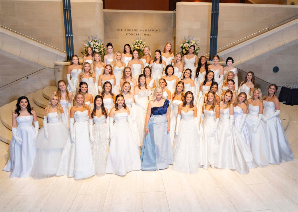 The 2024 Dallas Symphony Orchestra League debutantes with Kirsten Cordiak (Photo by James French Photography)