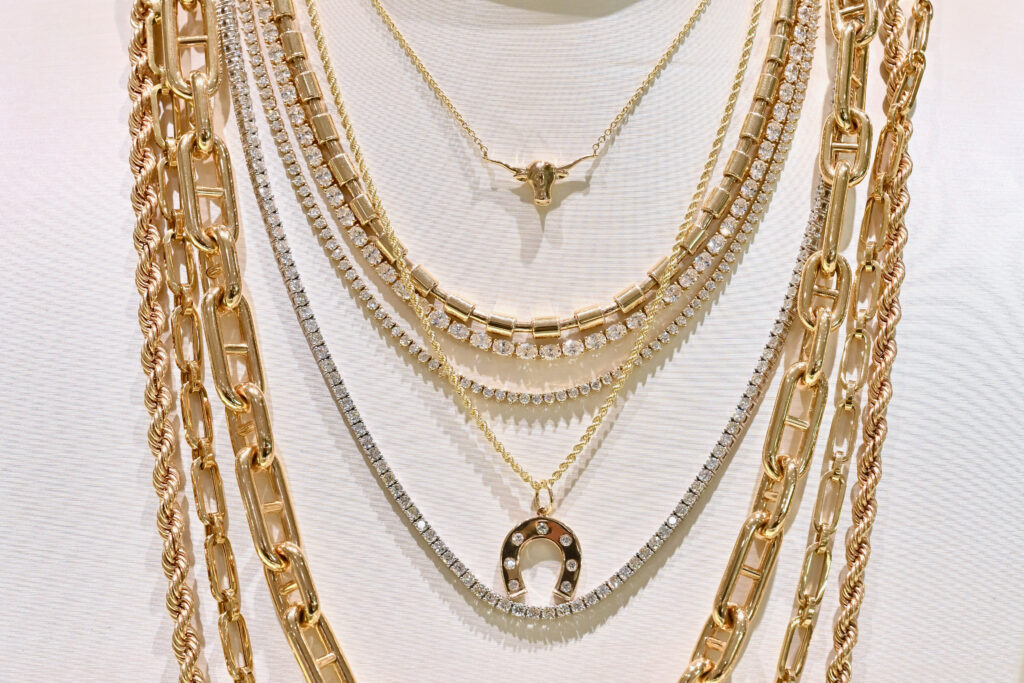 Magnificent jewels in the Zadok Texas Collection (Photo by Alex Montoya.)