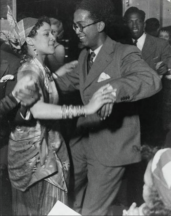 Brassaï's "Danseurs à la Cabane Cubane,"1931. (Photo by Brassaï)