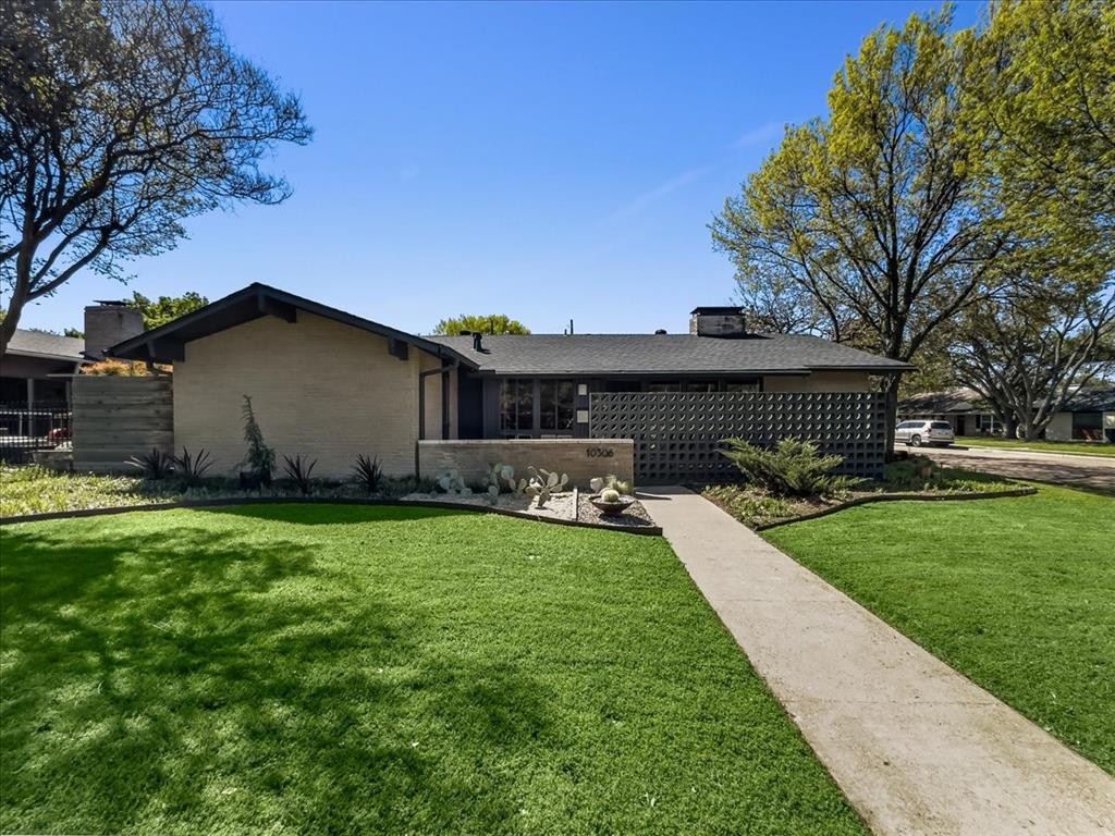 Sunscout Studio's latest project, 10306 Church Road, just hit the market in the East Dallas neighborhood of Lake Highlands. 