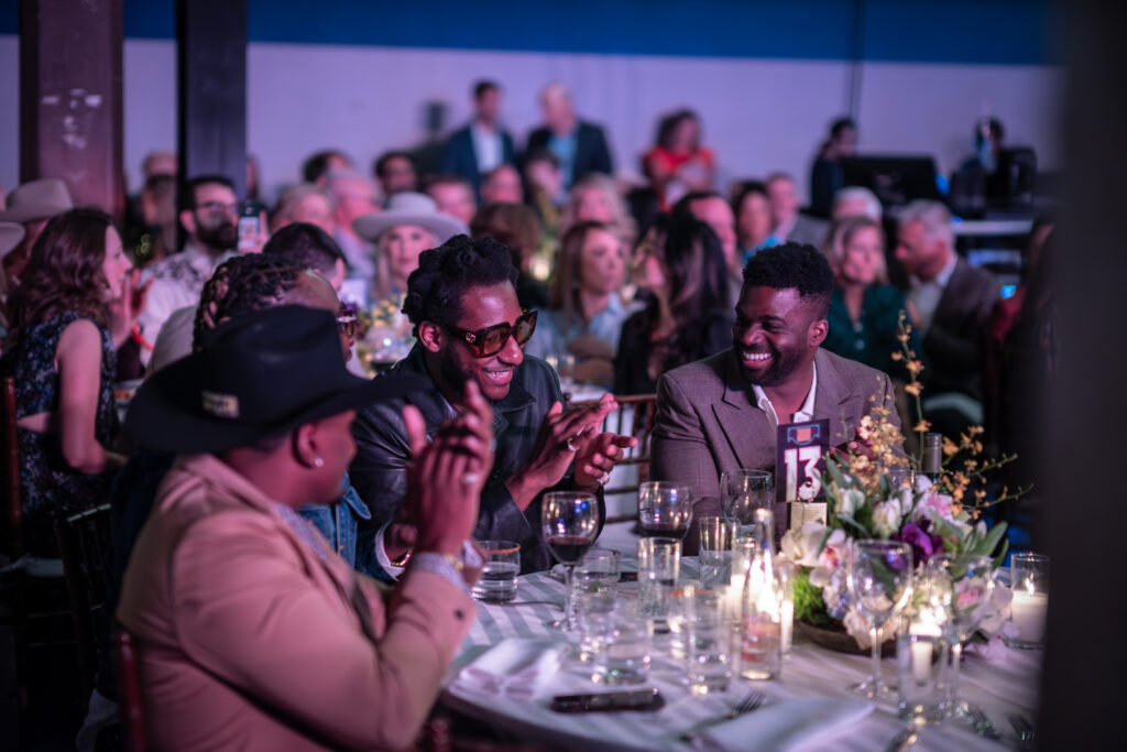 Abraham Alexander (right) joins Leon Bridges (center) at this year's event. (Photo by Olaf Growold)