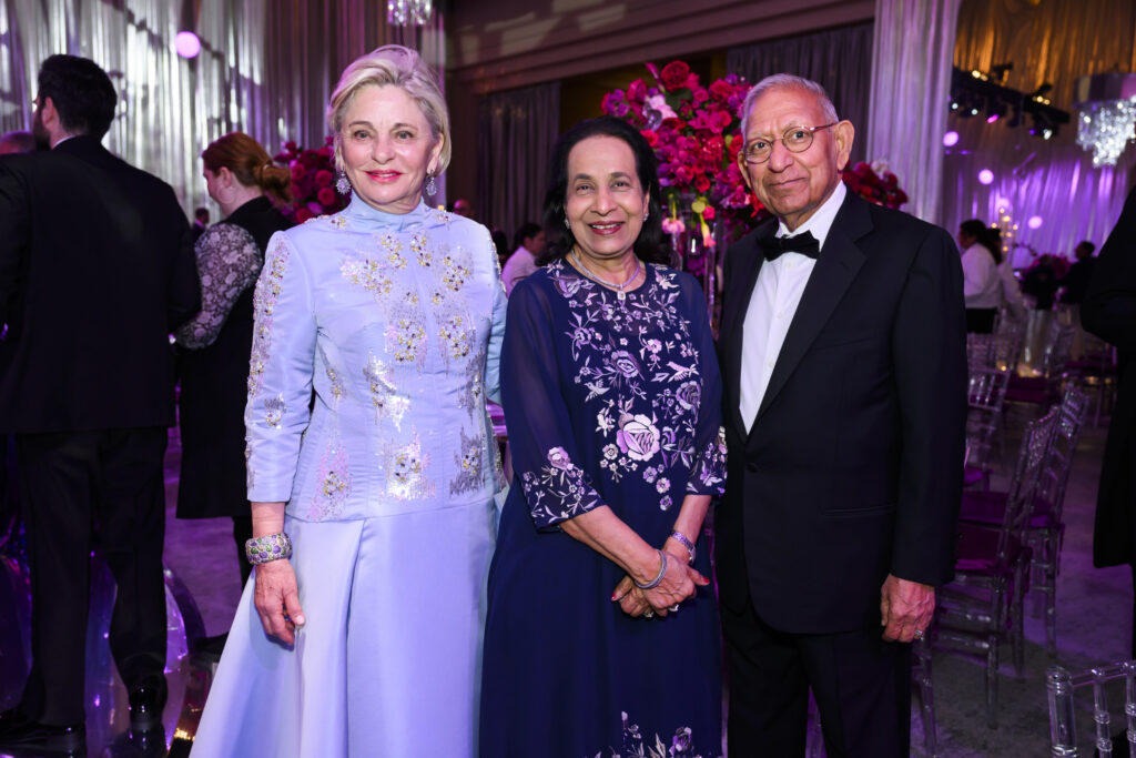 Beth Madison, Sushila & Durga Agrawal at the Houston Grand Opera 'Mirror Ball' (Photo by Michelle Watson, Catchlightgroup.com)
