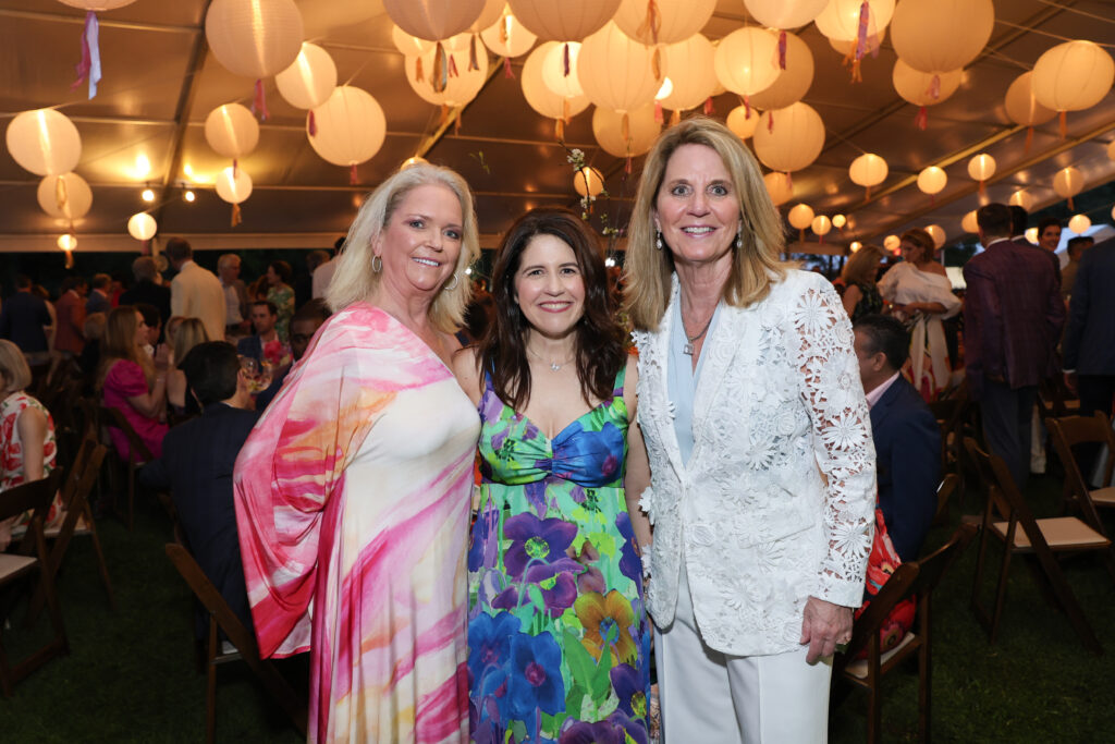 Chree Boydstun, Lisa Helfman, Lisa Bordelon at the Hermann Park Conservancy 'Evening in the Park' (Photo by Priscilla Dickson)