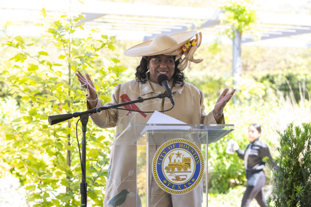 Honoree Paula Harris at the Hats in the Park luncheon. (Photo by Jenny Antill)