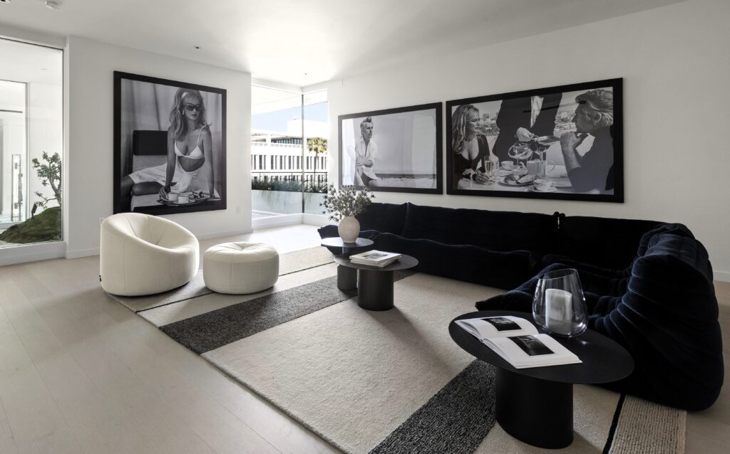 Logne Roset Pumpkin swiveling armchair and Pumpkin ottoman, Ligne Roset Togo sofa, Maxalto Crio rug (Photo by Ryan Lahiff)