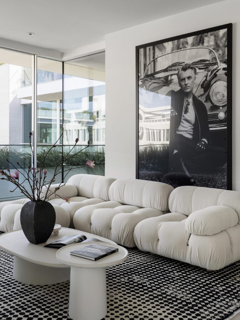 The Nina Magon/BeDesign Balmain installation in Beverly Hills: Maxalto Lilum sofa, B&B Mart armchairs, B&B diesis low table and Maxalto Crio rug (Photo by Ryan Lahiff)