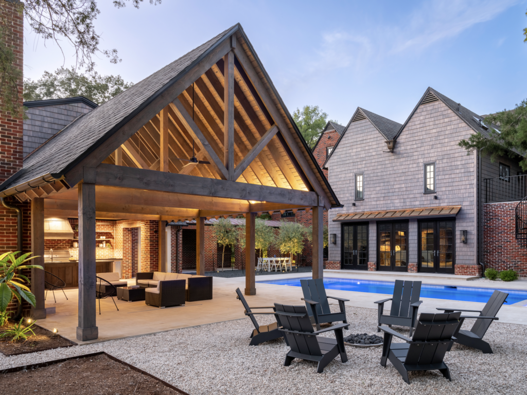In Texas, the pool is one of the most important spaces. (Photography by Leonid Furmansky)