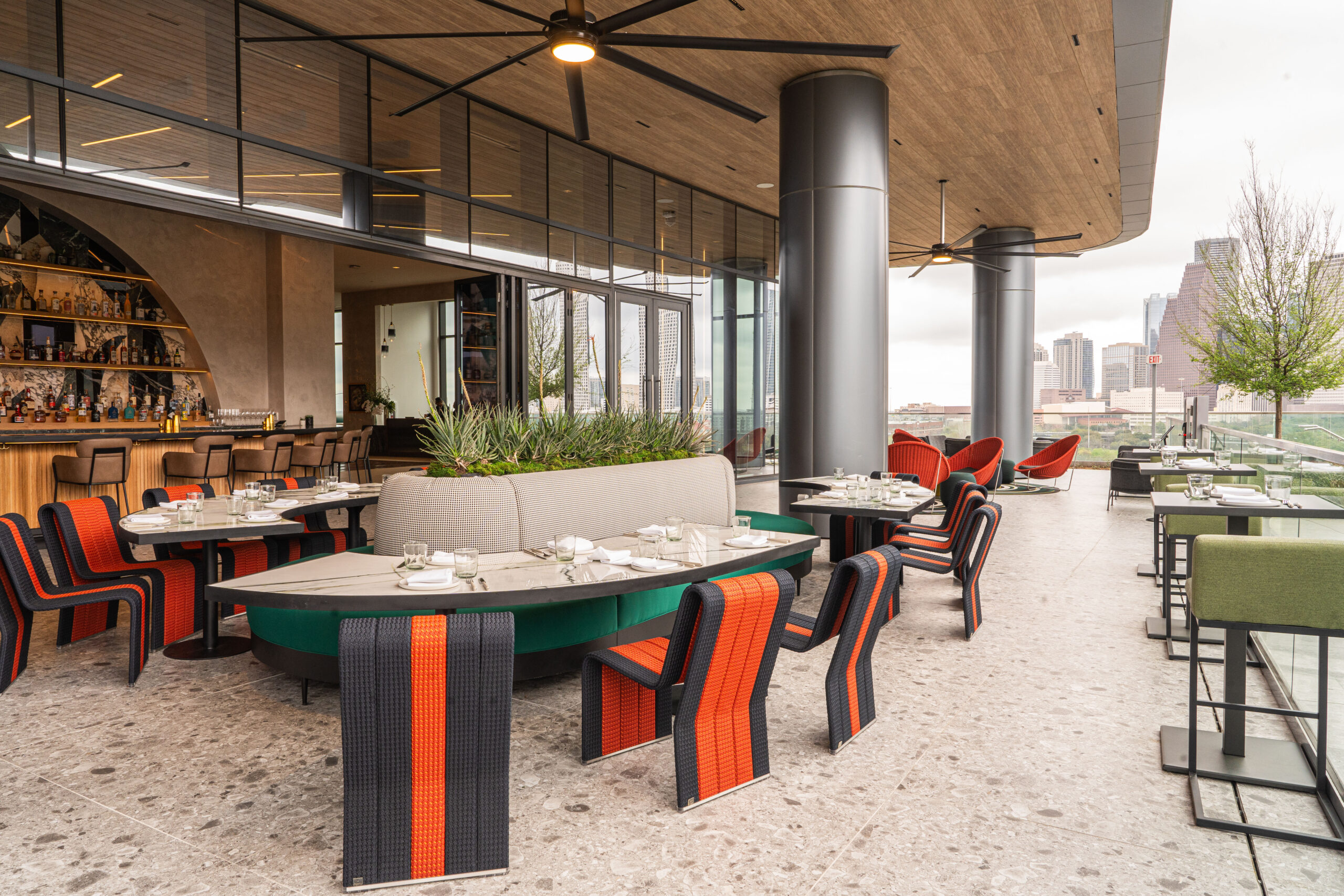 Sol7_PatioDining_Mar2024_MichaelAnthony_02 (Photo by Courtesy of The Thompson Houston)