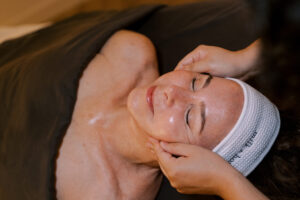 Milk +Honey customizes facial utilizing various top skin care lines.