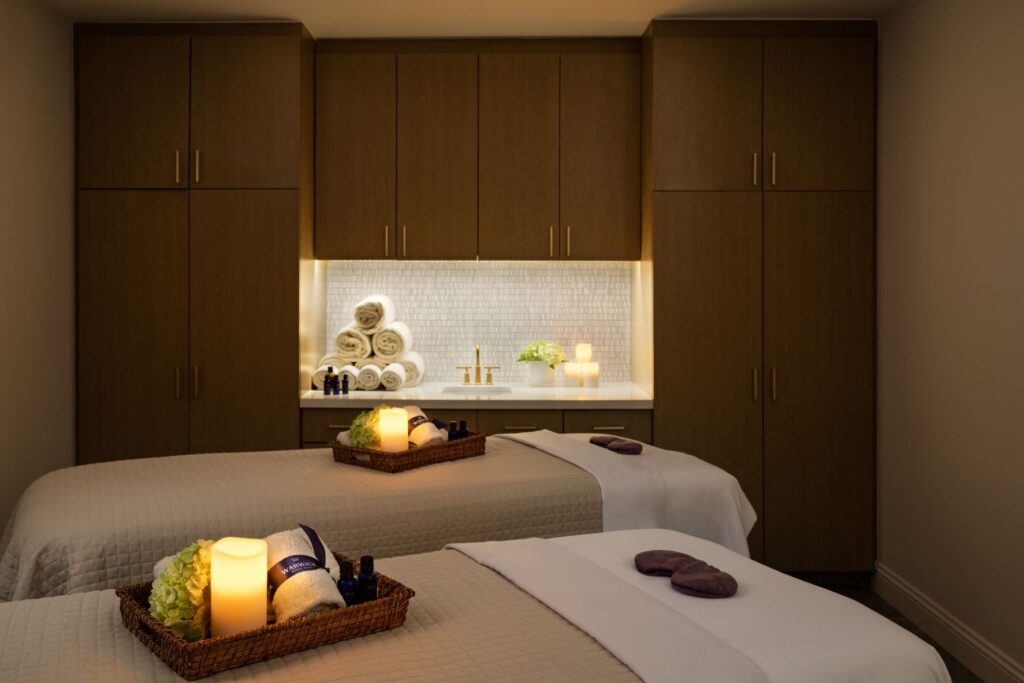 Le Spa includes a serenity lounge, an extensive list of curated treatments for both men and women, luxury steam rooms, and more.