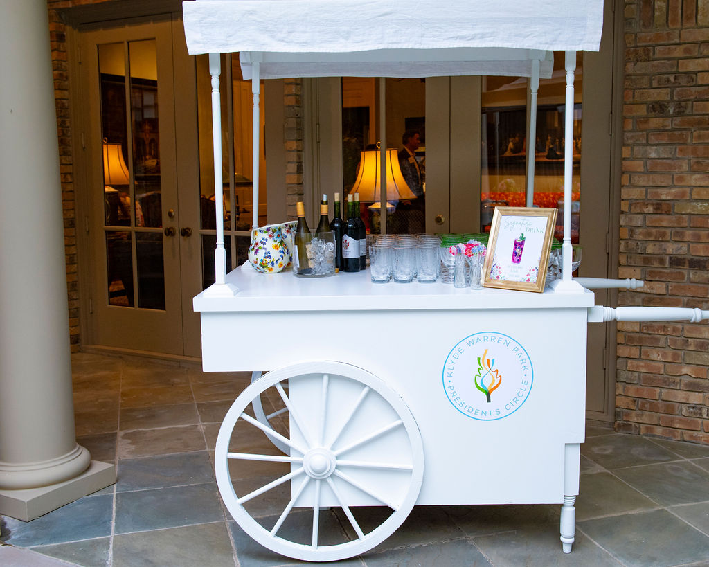 Klyde Warren Park's annual garden party this year at the home of Nancy and Randy Best (Photo by Tamytha Cameron)