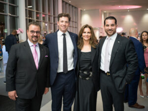 Fernando Somoza, Paul Weitz, Martine Weitz, Storm Somoza (1) (Photo by Daniel Ortiz)