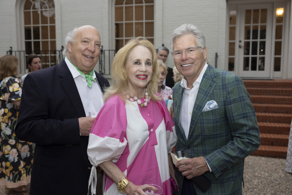 Paul Tripplehorn, Charlotte Tripplehorn, and Mike Mullins enjoy cocktail hour on the patio. (Photo Sharon Ellman) 