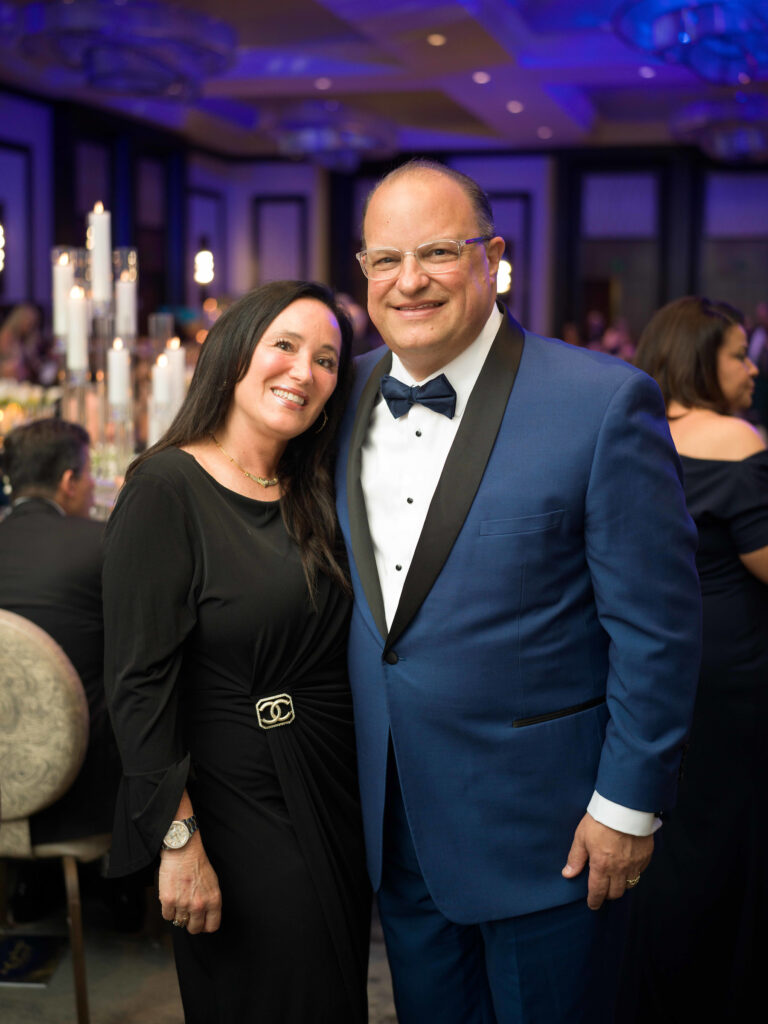Jennifer and Constable Alan Rosen at the Make-a-Wish gala (Photo by Daniel Ortiz)
