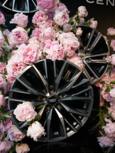 Peonies and rims (1) (Photo by Daniel Ortiz)