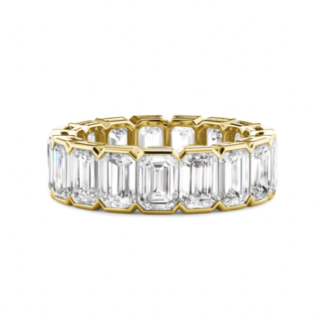 Stack a few or wear your bands alone for a more casual look.