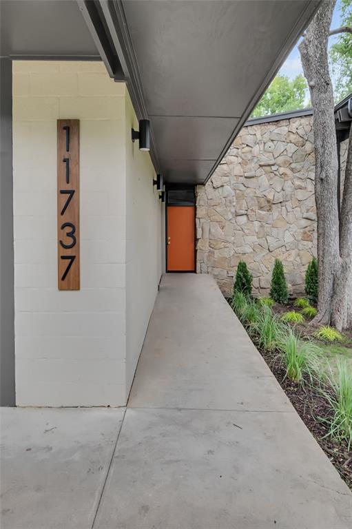 Another view of the entrance at 11737 Rogue Way in Dallas. 