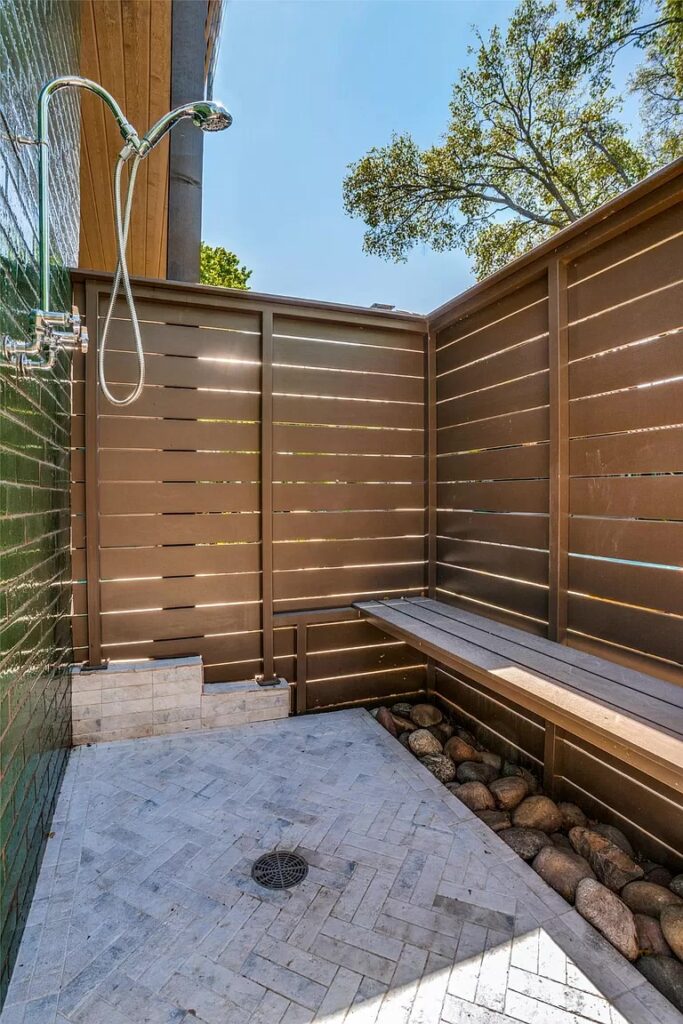 A roomy outdoor shower.