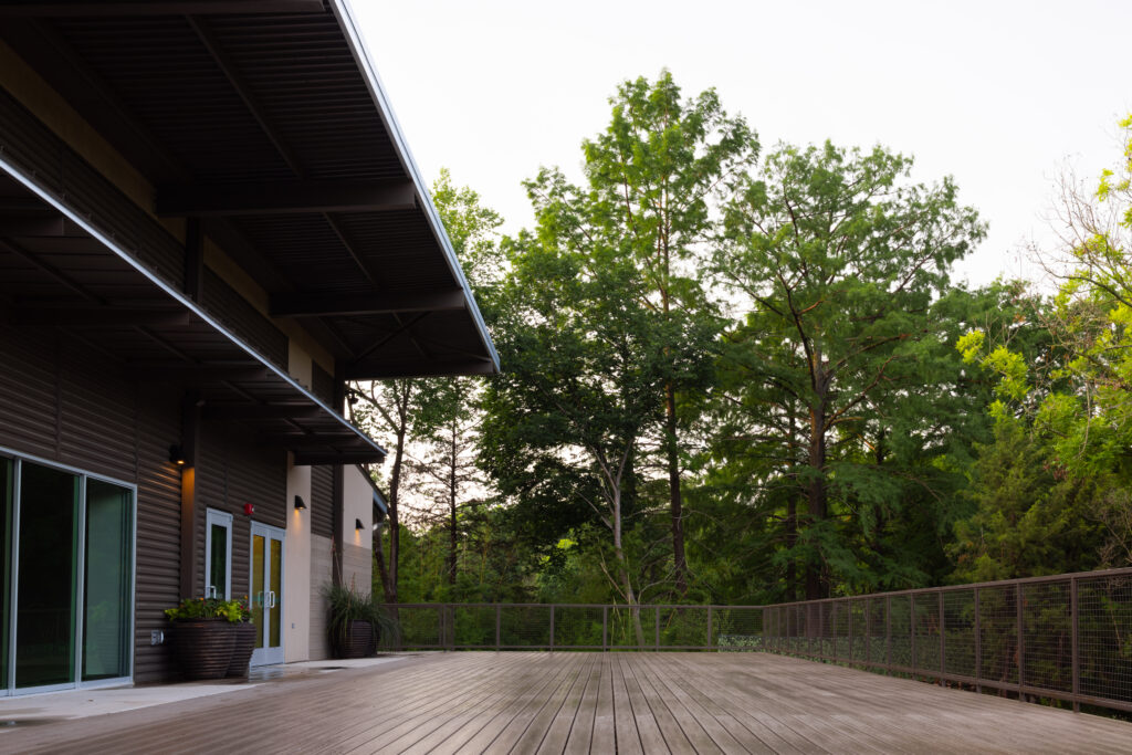 The vast deck brings the classroom outdoors at the Fort Worth Zoo.
