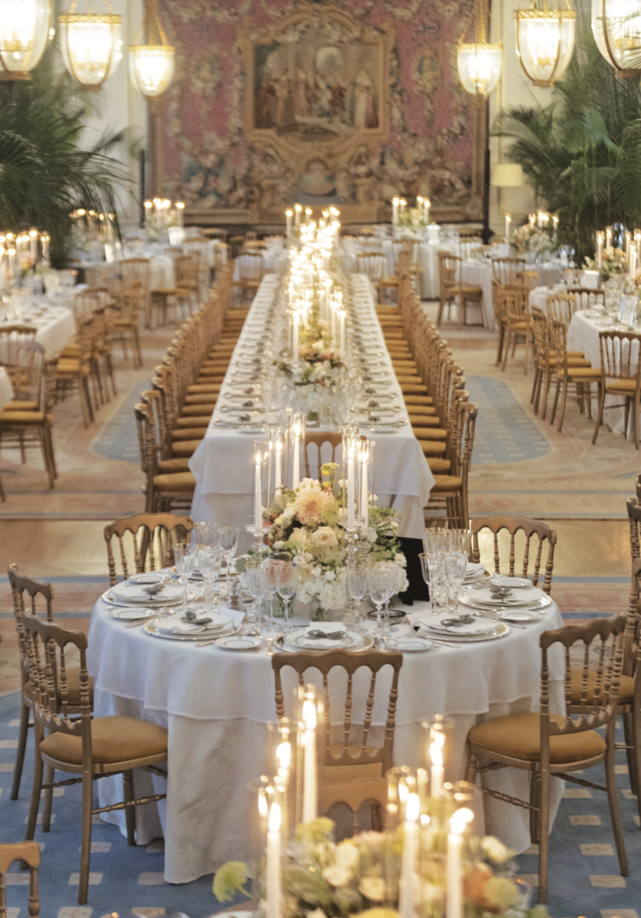 Elegant tables at Cercle de l’Union Interalliée. (Photo by John Cain Photography)