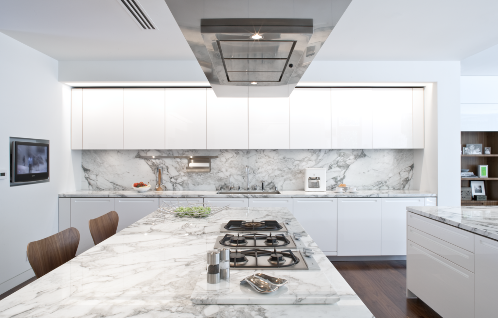 MLK Studio: white modern. (Photography by Art Gray)