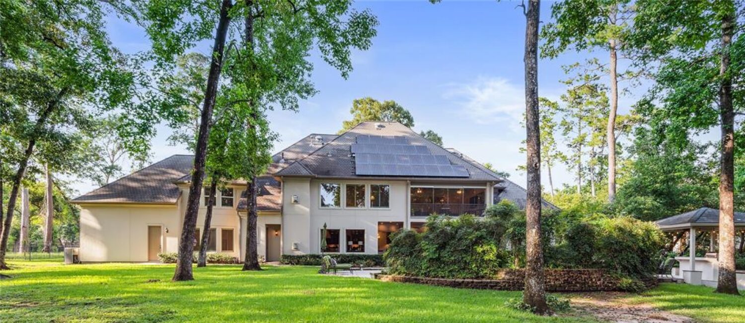 235 Angel Leaf Road This Grogan’s Point mansoon is committed to maximum energy efficiency and comes with solar panels and EV car chargers.