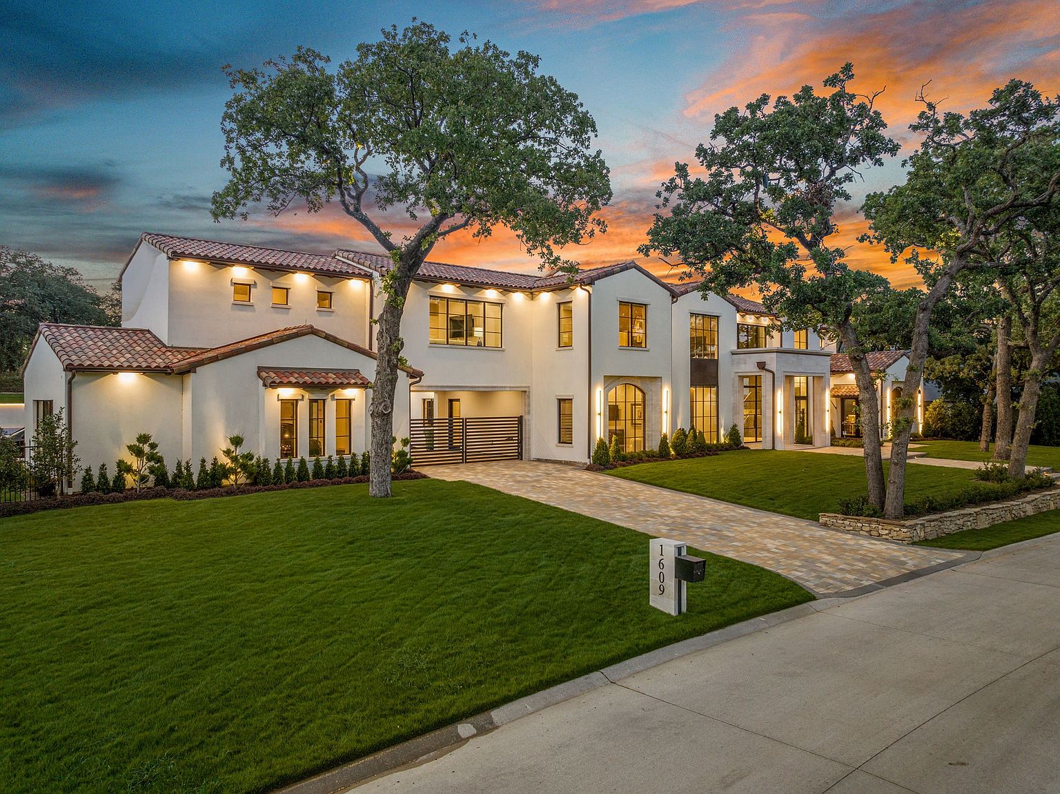 1609 Meandering Way in Westlake, Texas
