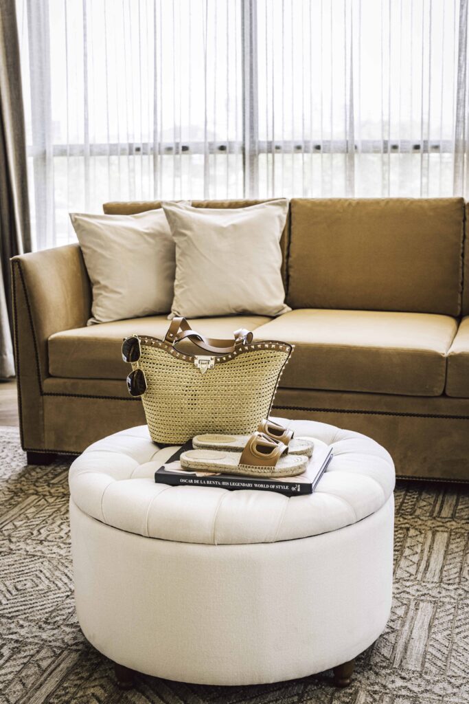 The Fifth Avenue Club Fort Worth offers by-appointment personal shopping and styling services, in addition to one-of-a-kind trunk shows, jewelry showcases, and other unique shoppable experiences.