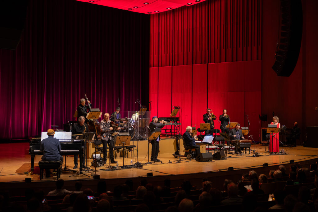 Itzhak Perlman and the Klezmer Conservatory Band perform Perlman’s collection of traditional klezmer music, "In the Fiddler’s House," live at Jones Hall. (Photo by Melissa Taylor)