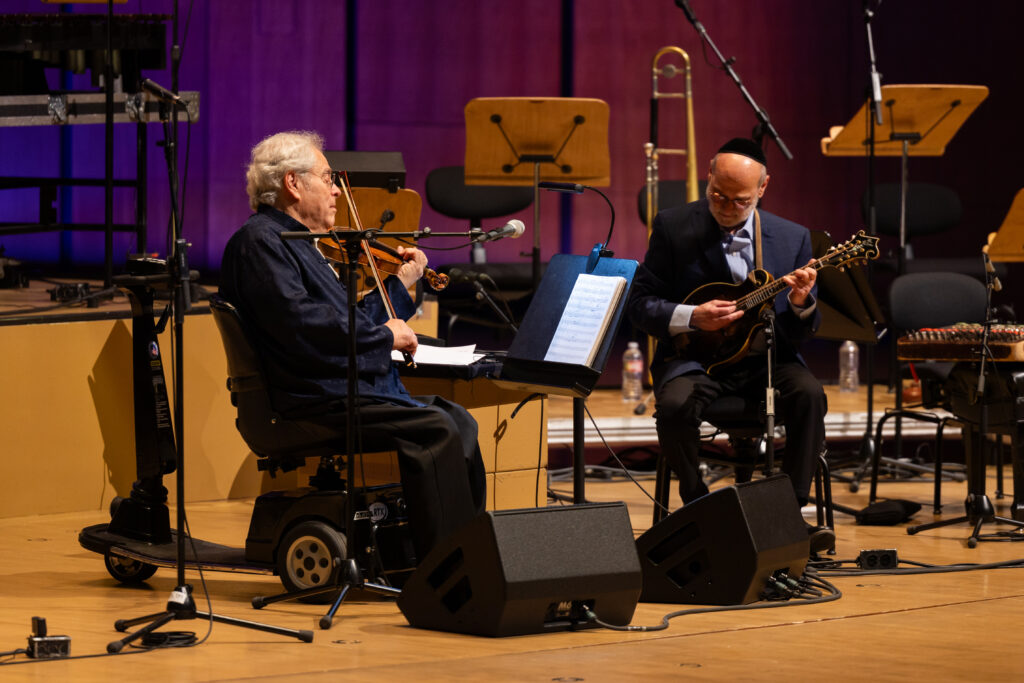 From left: Itzhak Perlman (violin) and Andy Statman (mandolin). (Photo by Melissa Taylor)