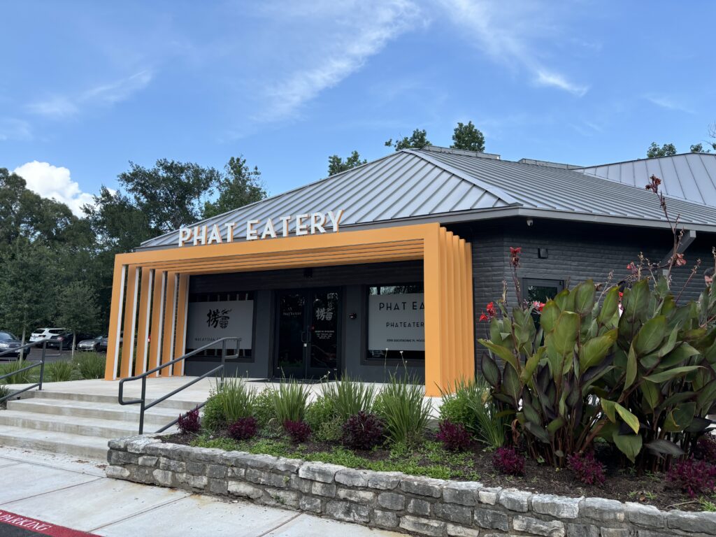 Phat Eatery took over the former Fuddrucker's location in Grogan's Mill Village Center. (Photo by Laura Landsbaum)