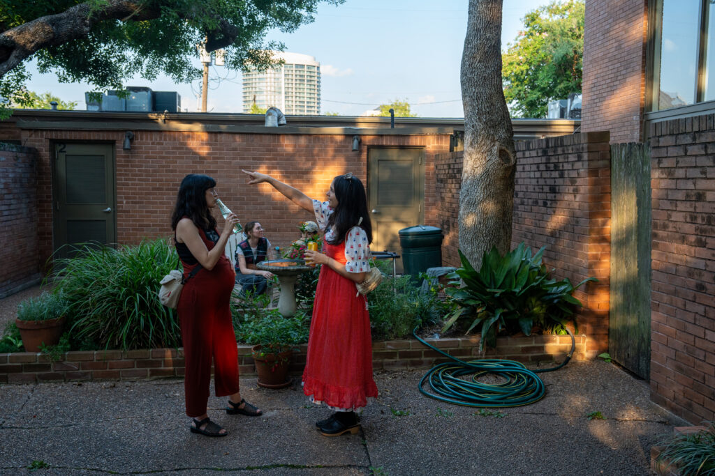 Scintillating conversations in the courtyard at FLATS' "Interwoven"(Photo by Alan Nguyen)