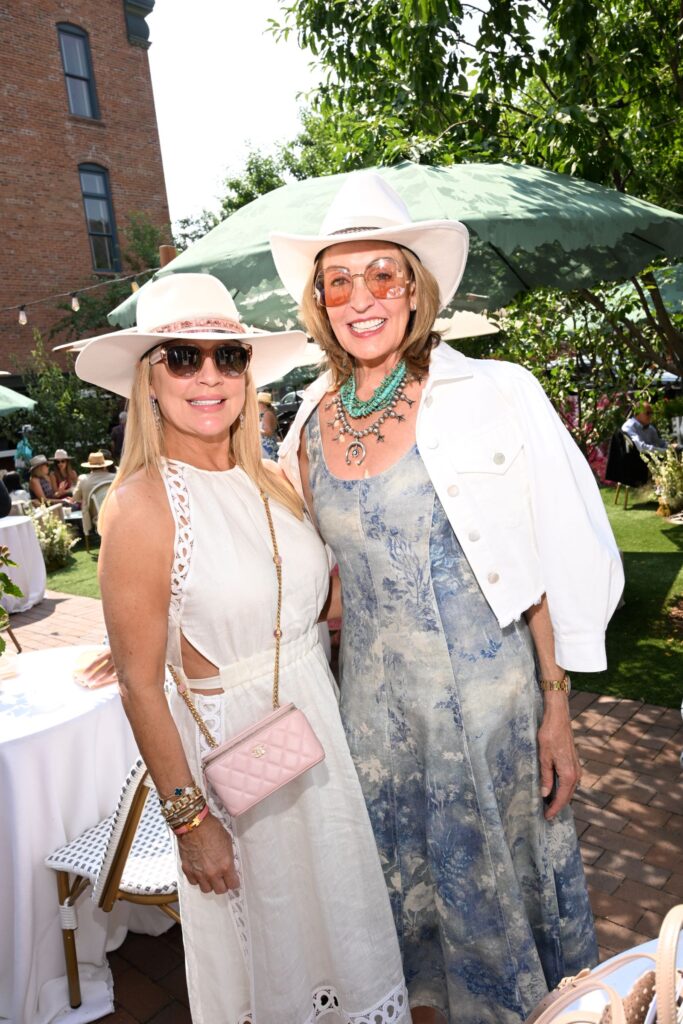 Melissa Juneau, Elizabeth Galtney at the Memorial Hermann Foundation events in Aspen (Photo by Daniel Ortiz)
