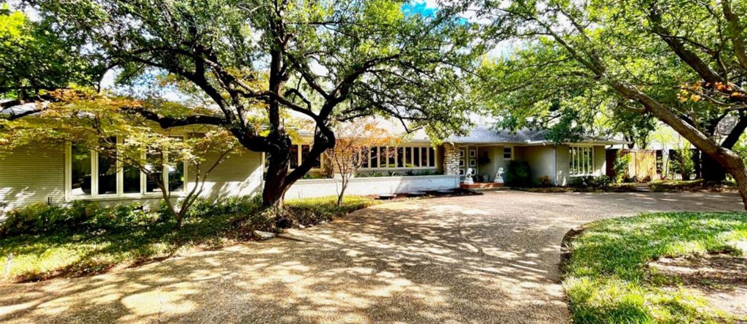 Preston Hollow Real Estate Della lively 1 (Photo by Douglas Newby & Associates)