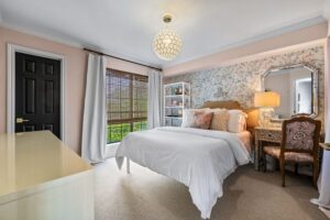 brittany cobb flea style house – west highland park real estate 29