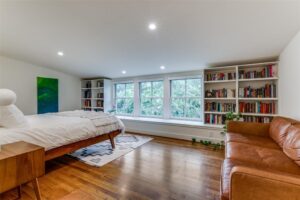 dallas oak cliff real estate Jim Martinez landscape 12 (Photo by Micalizzi Real Estate)