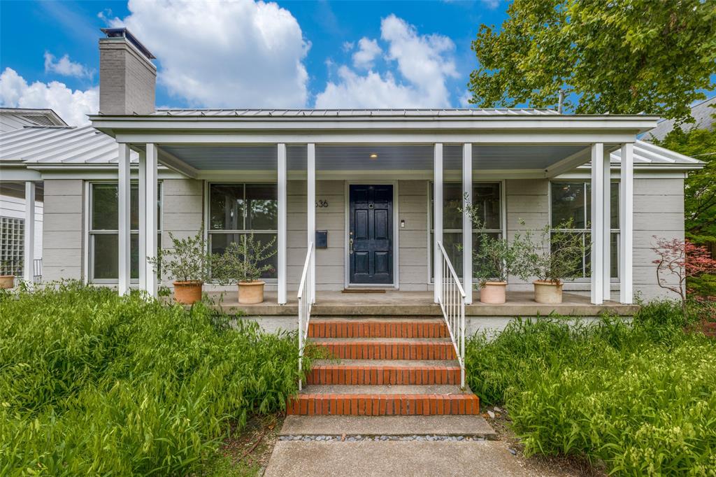 636 West Colorado Boulevard is tucked behind rows of verdant trees.  (Photo by Micalizzi Real Estate)