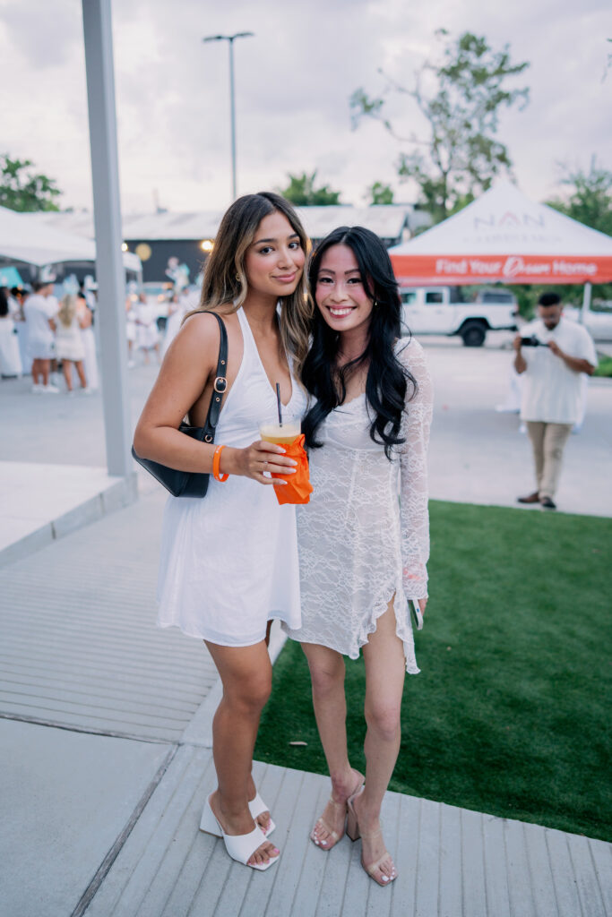 Nan & Company Properties' White Linen Night in The Heights soirée drew an energetic crowd.