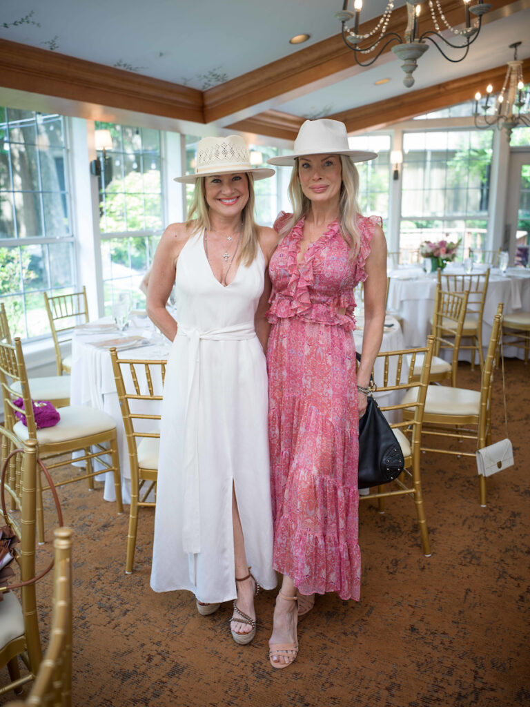 Erin Copeland, Micah McEnaney  at The  Houstonian's Battle of the Bubbles.   (Photo by Daniel Ortiz)