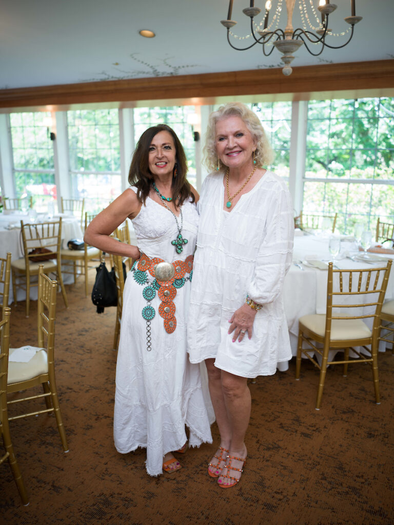 Laura Pennino, Marcela White at The  Houstonian's Battle of the Bubbles.   (Photo by Daniel Ortiz)