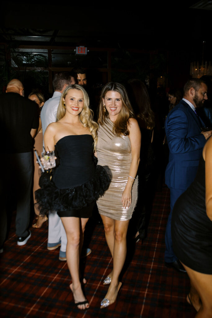 Chic of the chicest at Drake's Hollywood Houston  (Photo by Elizabeth Jones Photography)