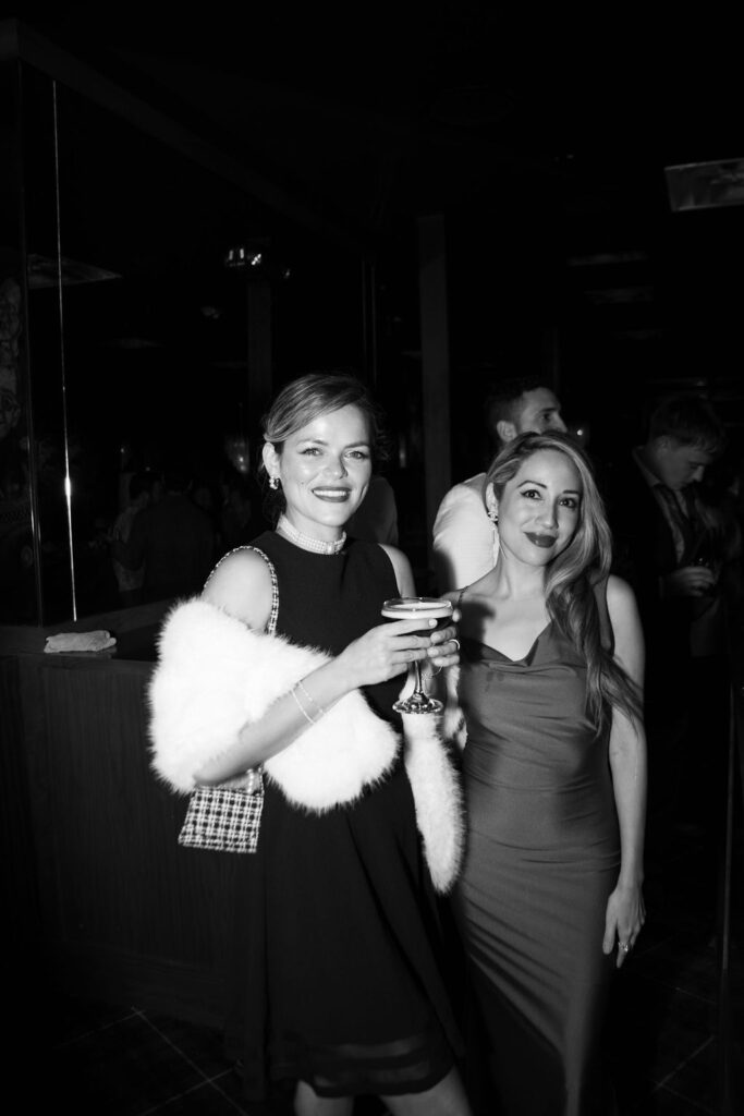 Pretty people at Drake's Hollywood Houston  (Photo by Elizabeth Jones Photography)