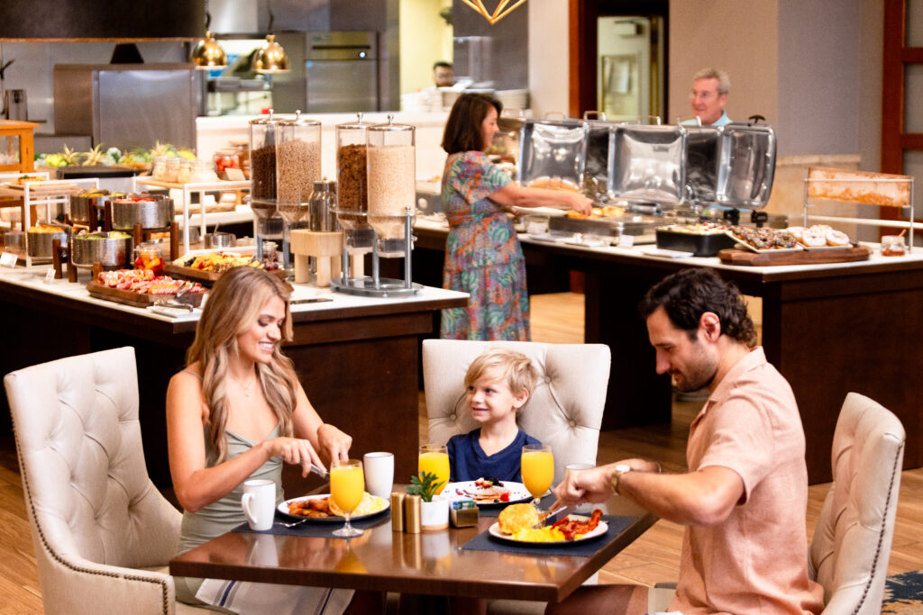 From fine dining restaurants to casual cafés for a quick bite, there are plenty of places to eat around the resort.