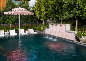 Dan Houchard backyard pool renovation dallas Dan Houchard backyard pool renovation dallas – palm springs inspired backyard in texas. (Photo by Jennifer Baker)