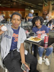 Kyle Tucker Astros injury wife Samantha