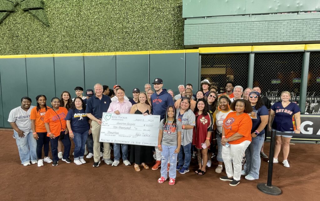 The Kyle Tucker Foundation brought out a large contingent of Houston Hospice supporters. (Photo by Kim Antley)